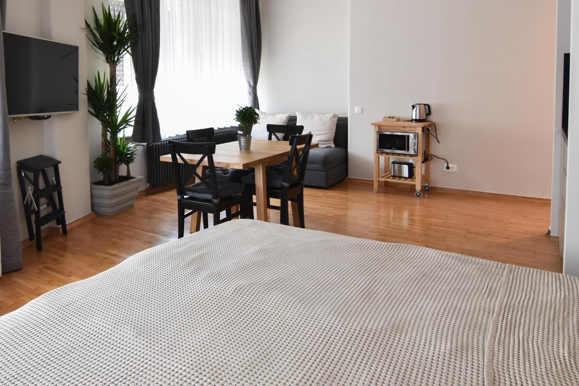 Karlo Main Square Apartments Zagreb Exterior photo